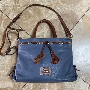 Dooney and Bourke medium sized preppy styled handbag